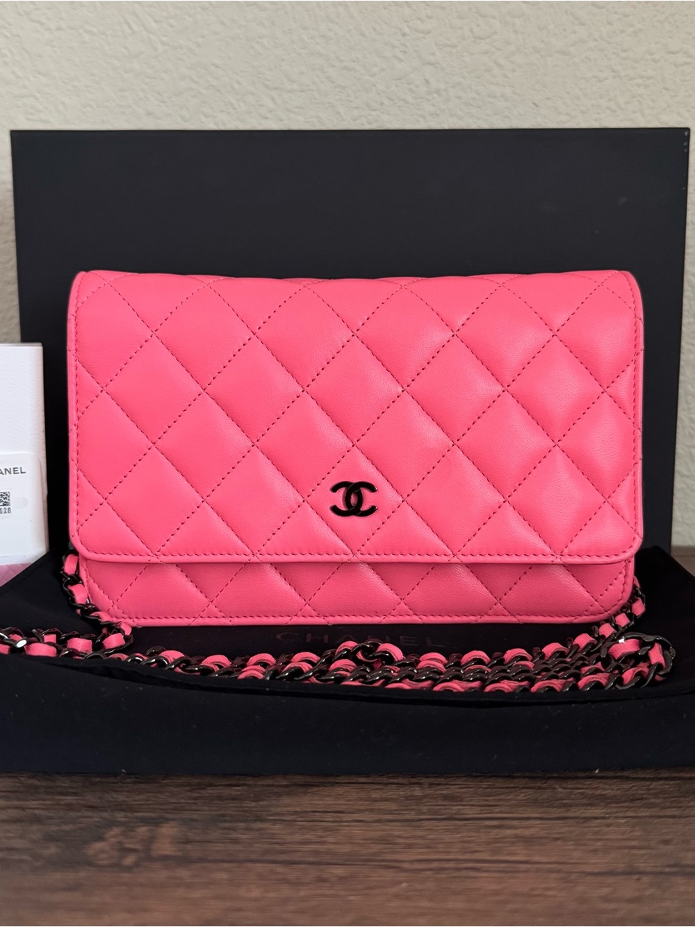 CHANEL 2024 Hot Pink Lambskin Leather Wallet on Chain with Black Hardware - Picture 2 of 10